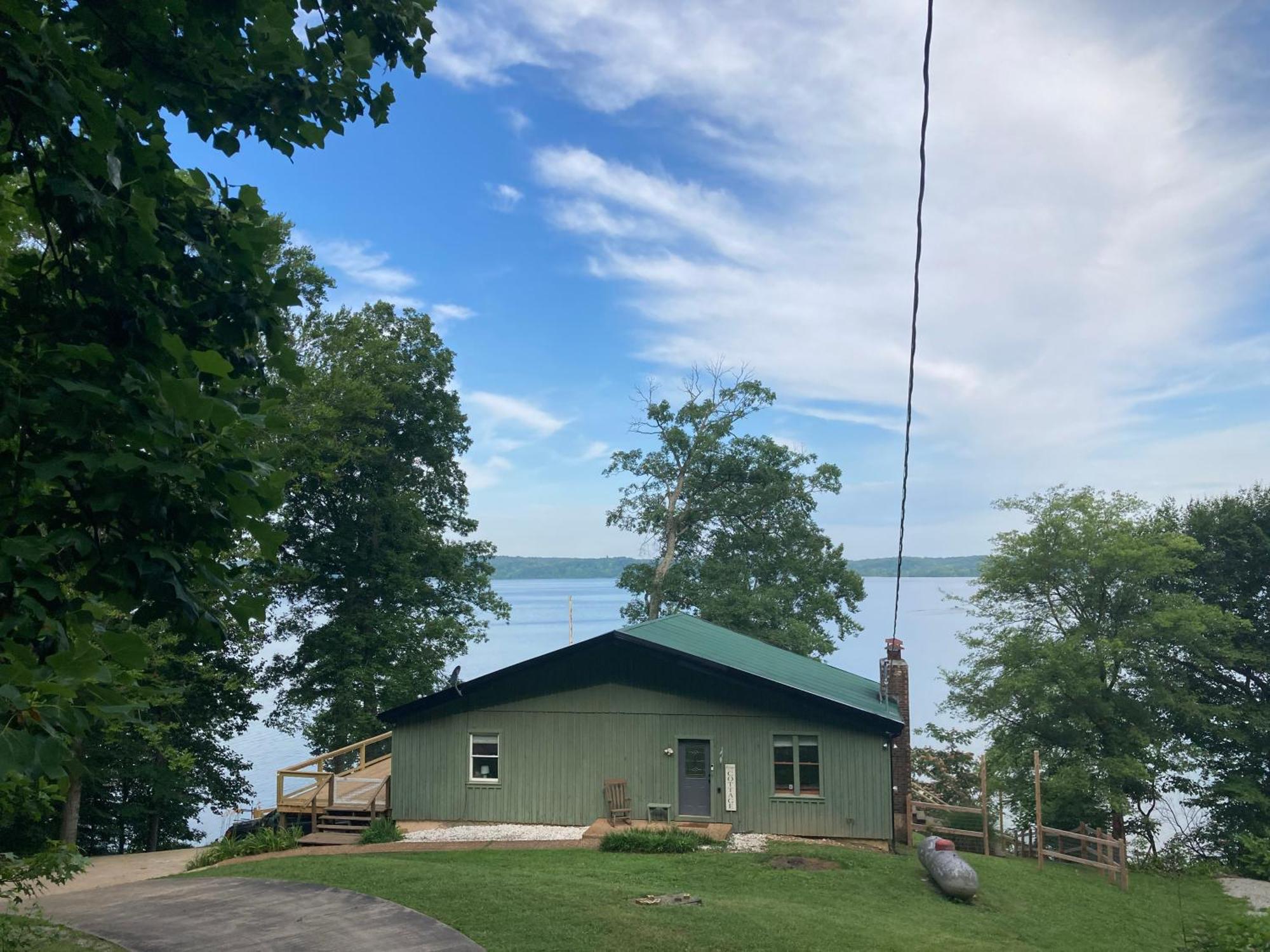 Fox Berry Hill - Lakefront With Dock, Launch & Hot Tub Waverly Eksteriør bilde